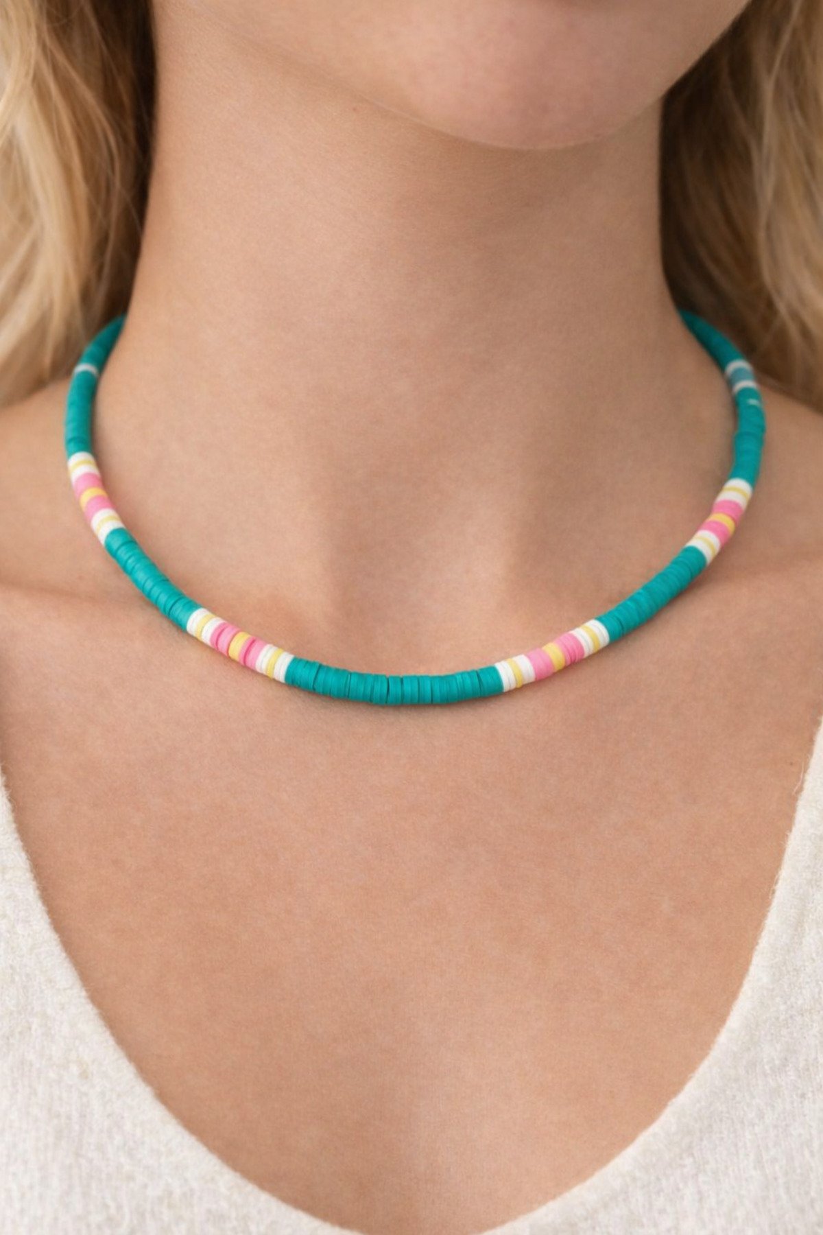 Turkuaz & Pembe El Yapımı Fimo Boncuk Kolye – Renkli Detaylı