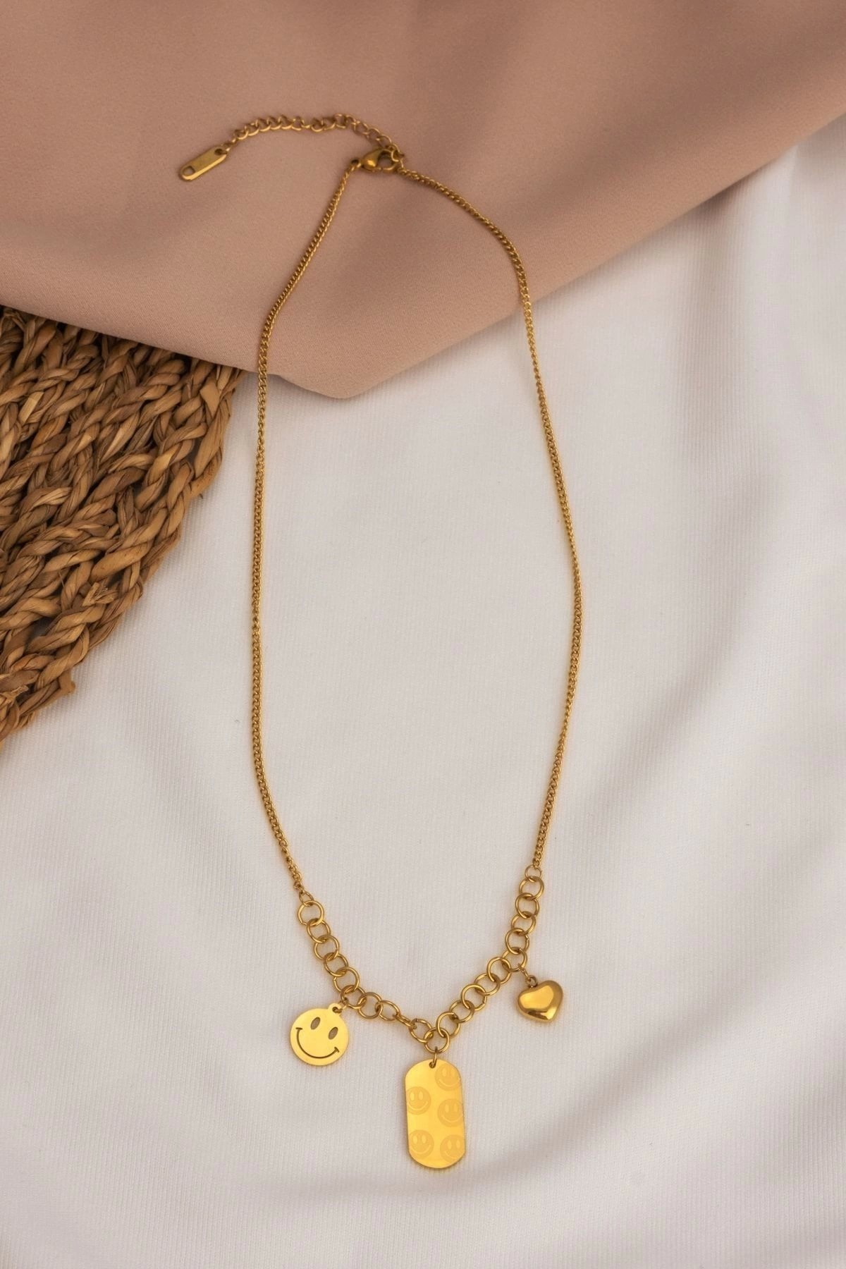 Women's Steel Chain Necklace with Smiling Face Smile Model