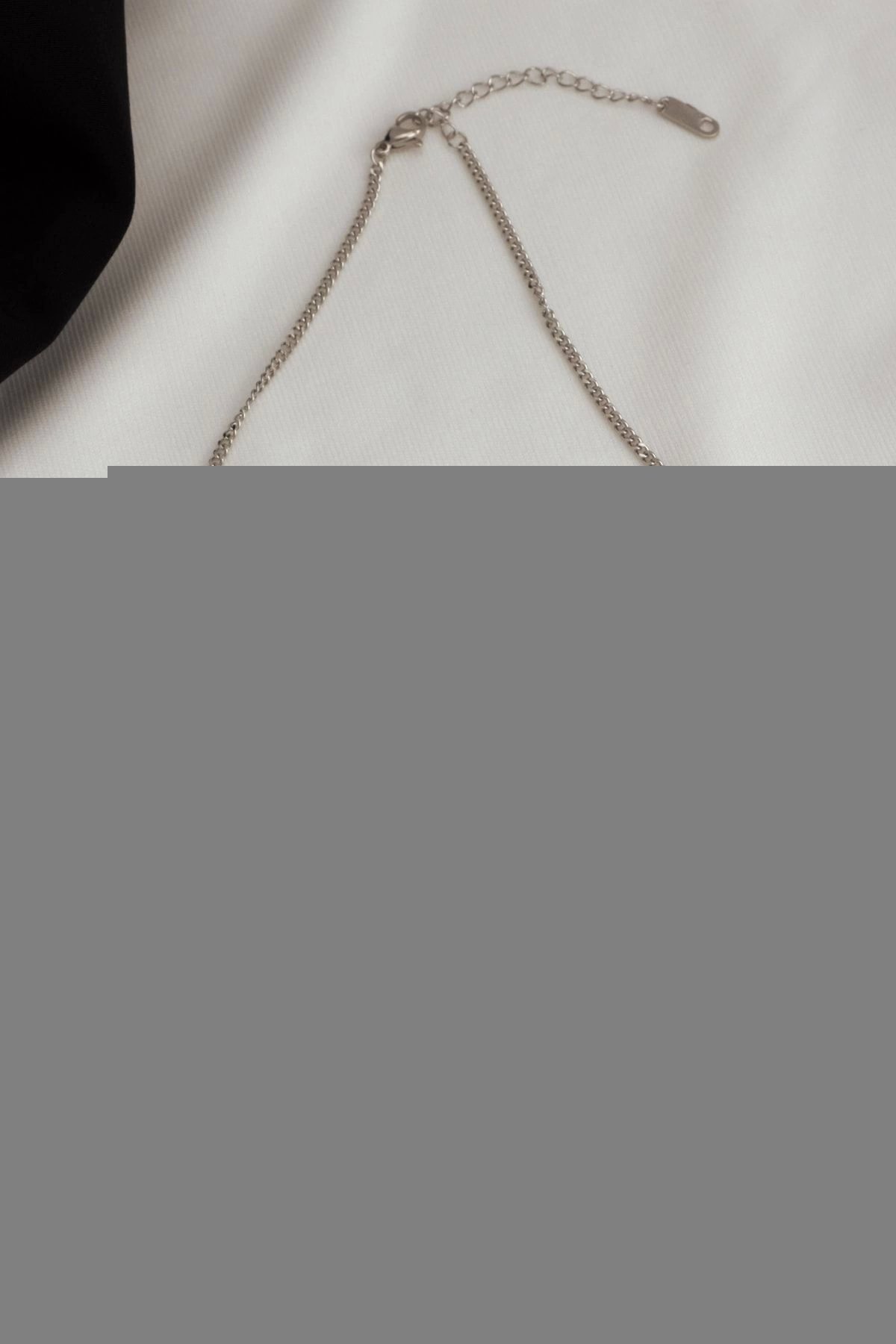 Beşli Yonca Model Çelik Kolye