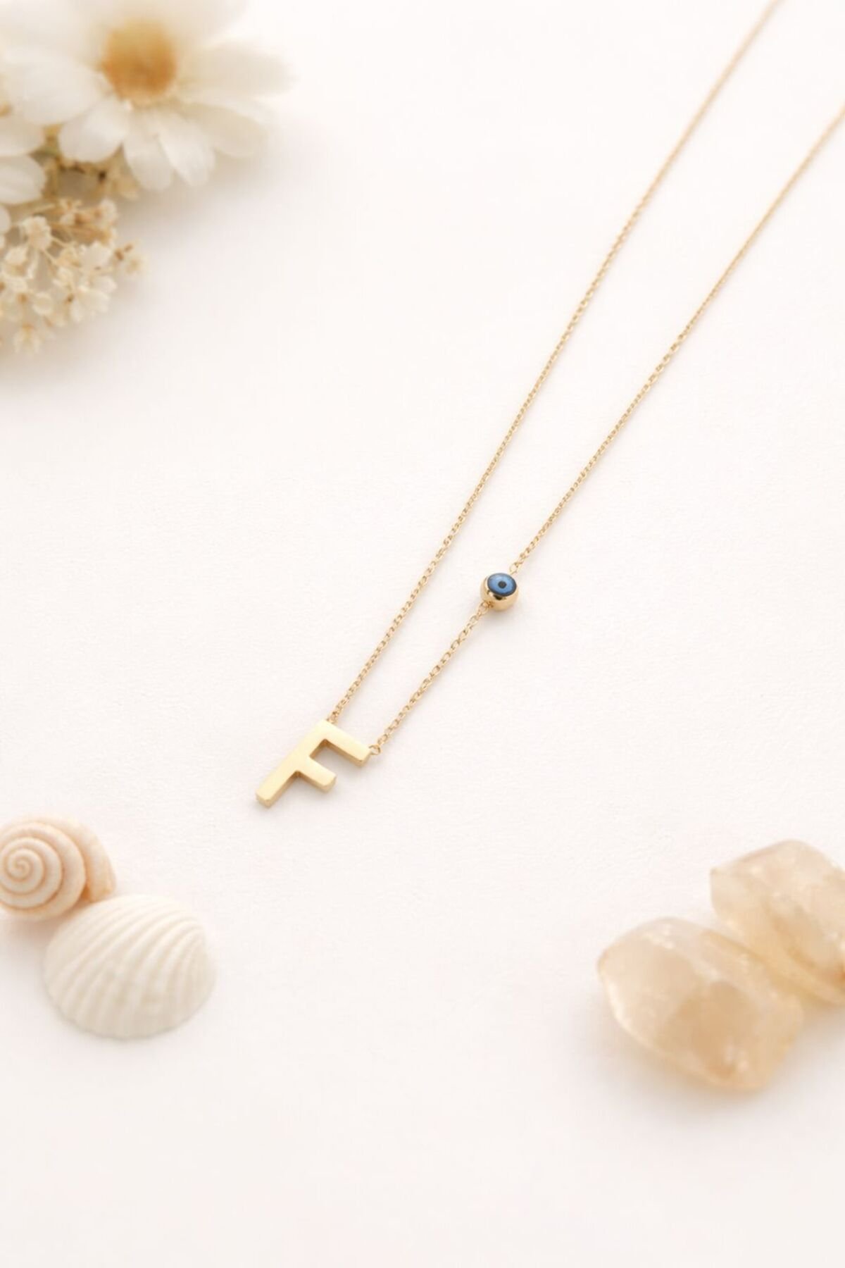 F Harfli Çelik Kolye