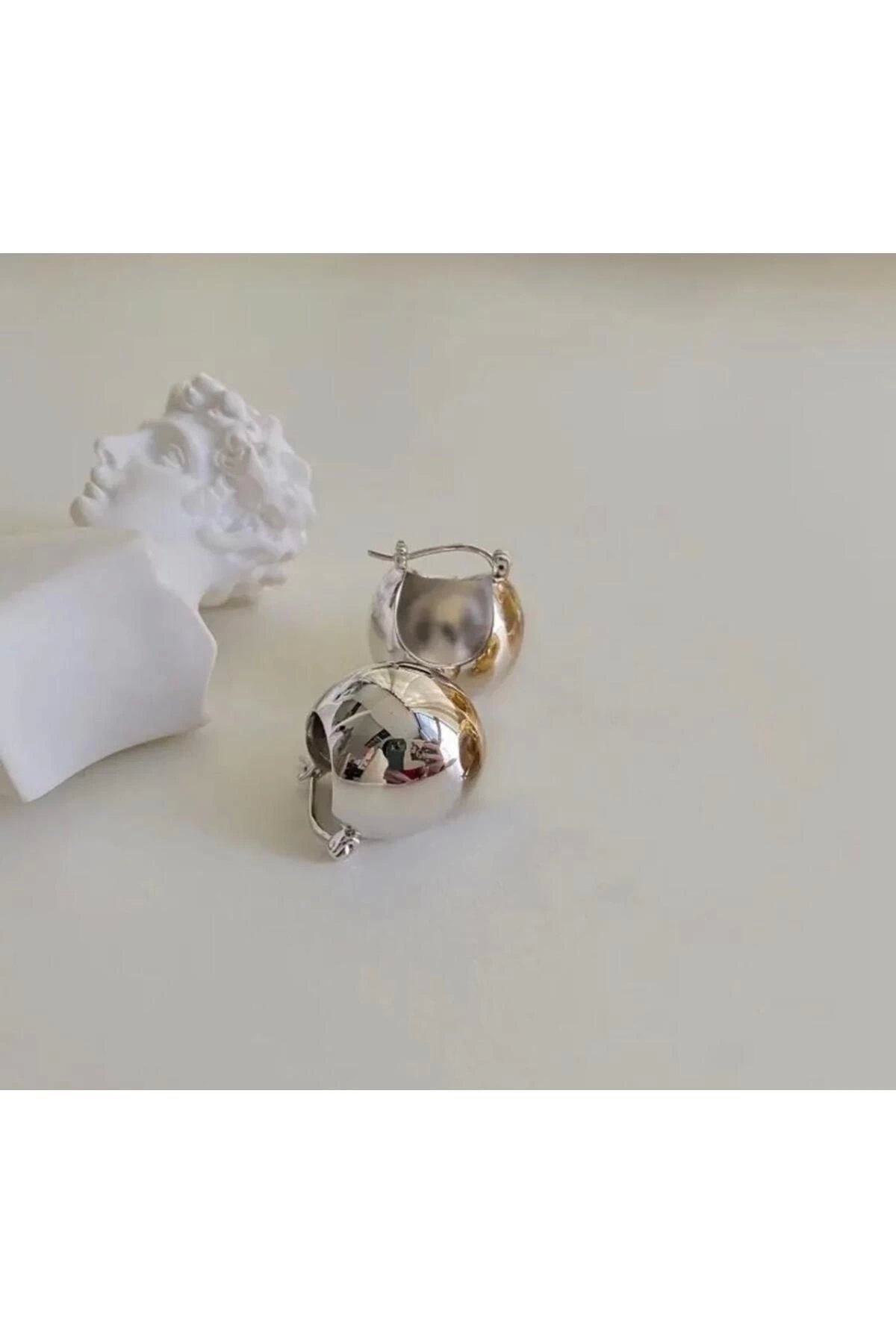 ARCHHAZEL JEWELRY Minimal Gümüş Renk Bombeli Halka Küpe