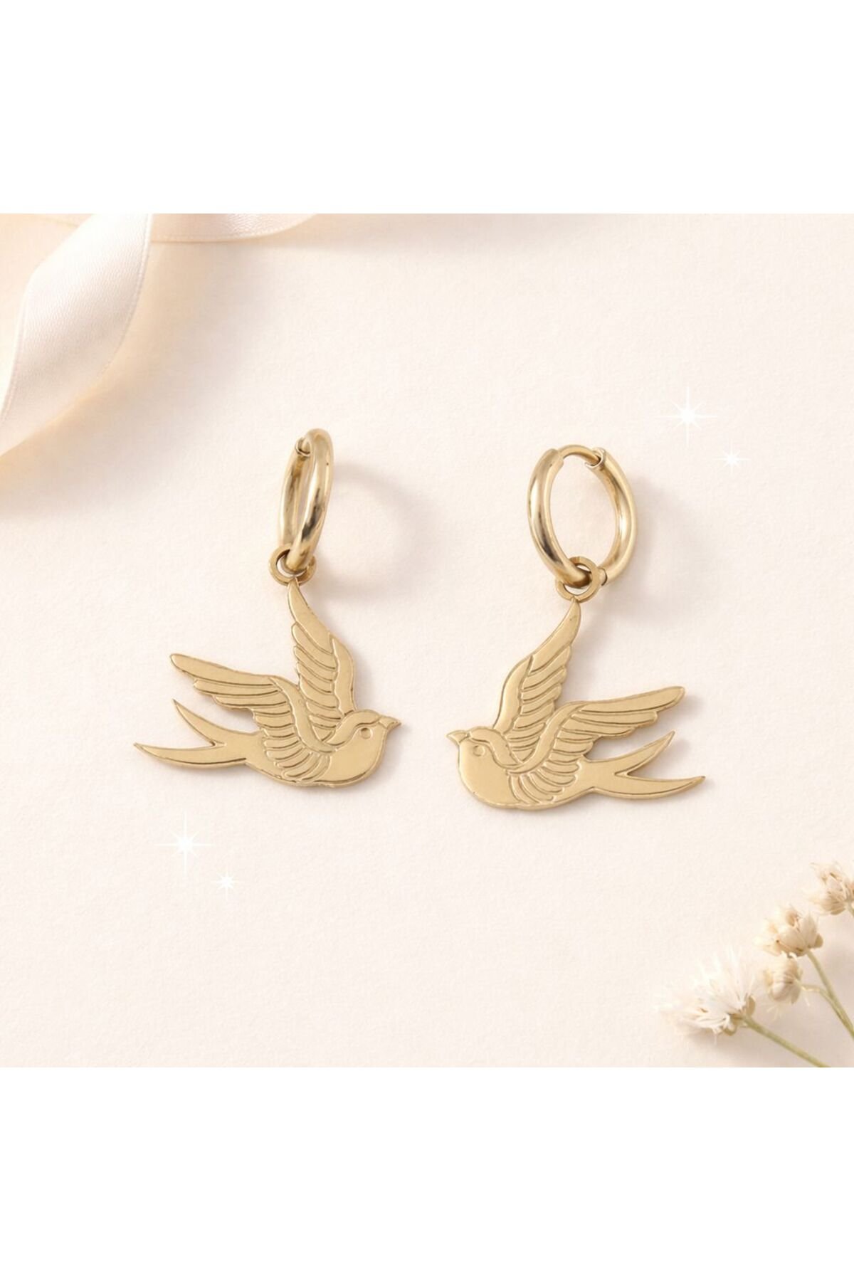 Renk İşlemeli Kuş Model Kadın Küpe