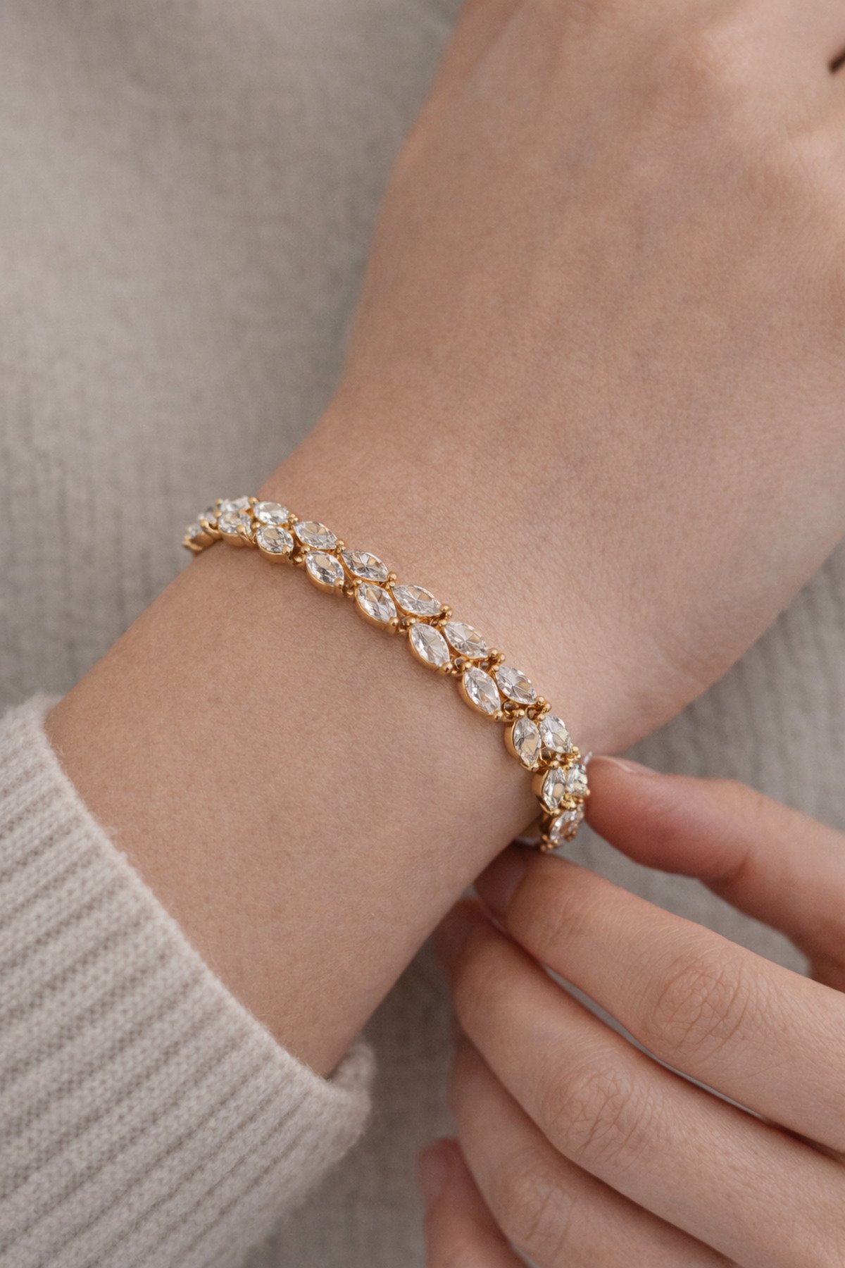 Çift Sıra Yaprak Bileklik