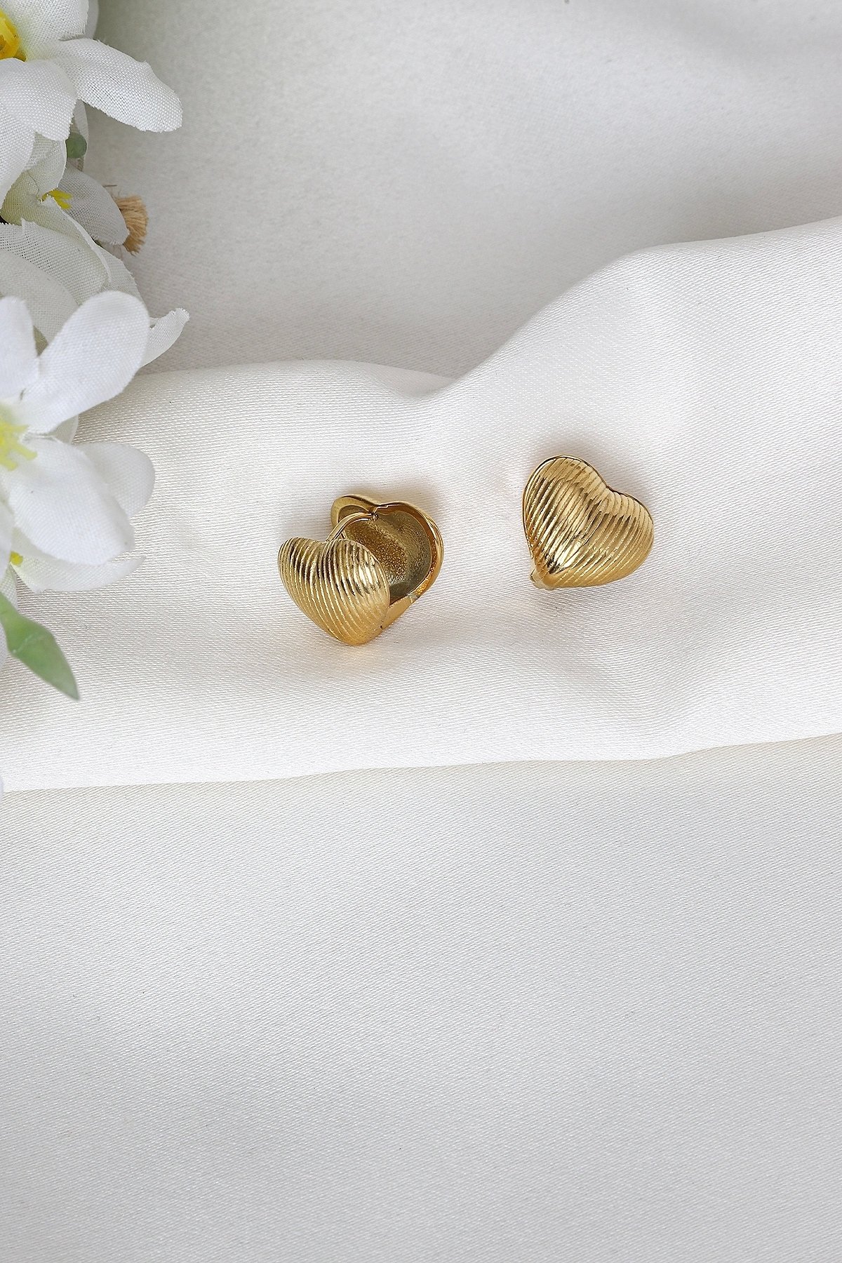 Kalpli Çift Taraflı Çelik Küpe