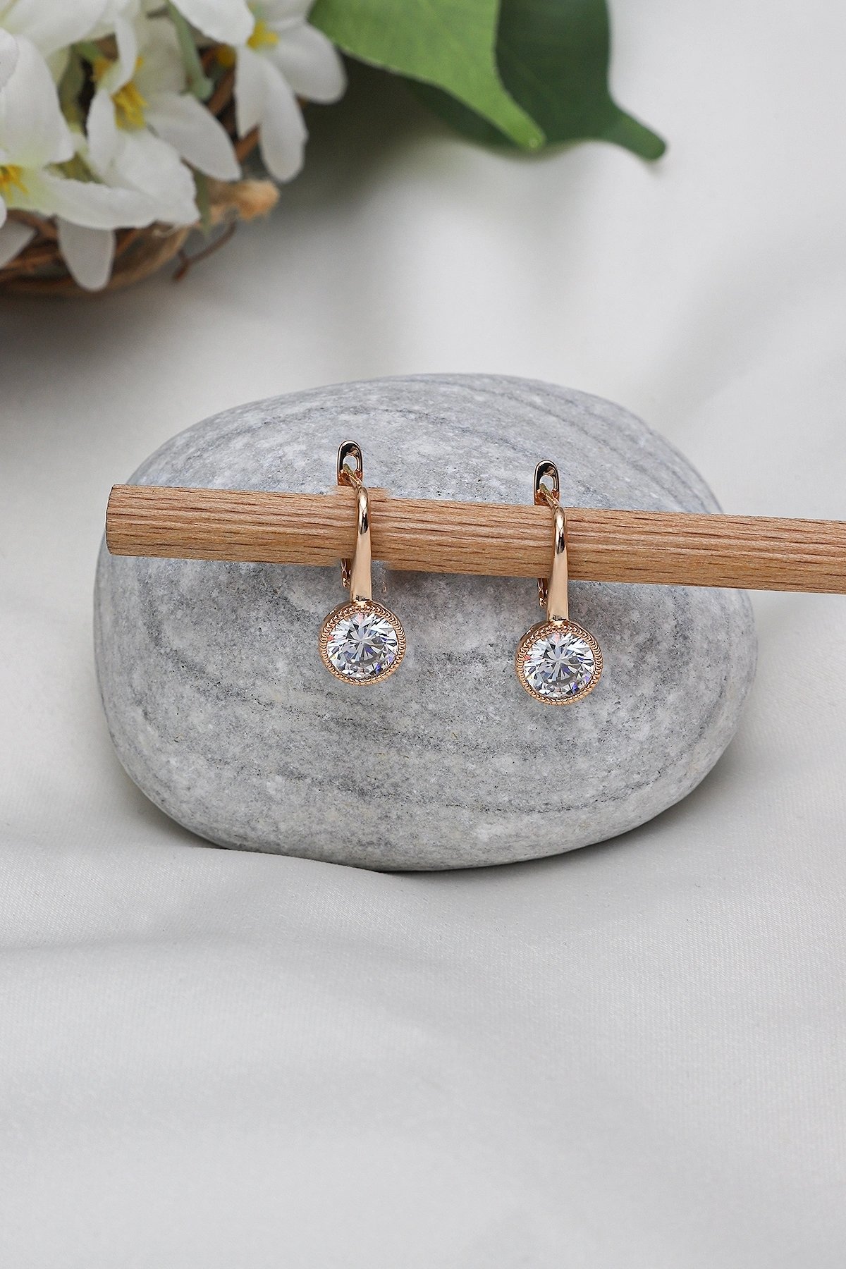 Çelik Tek Taş Rose Küpe