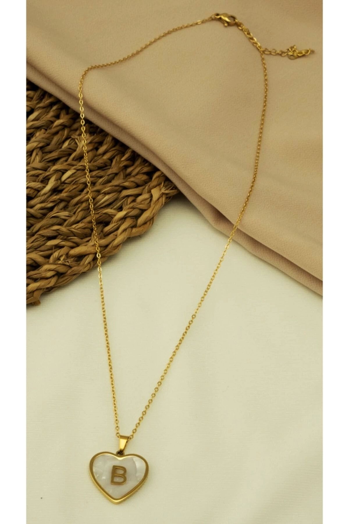 Üç Boyutlu B Harfli Çelik Kolye