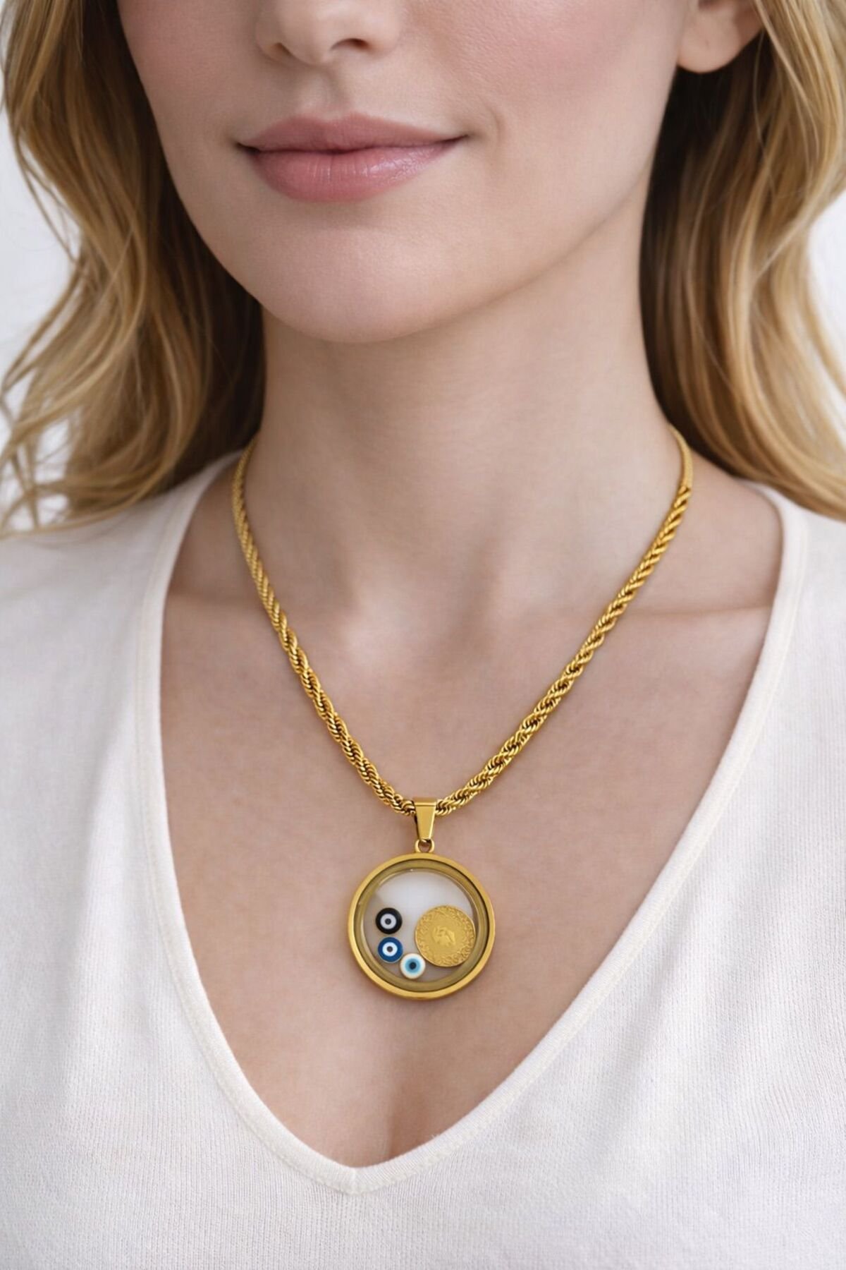 ATA SEMBOLLÜ ÇERÇEVE KOLYE