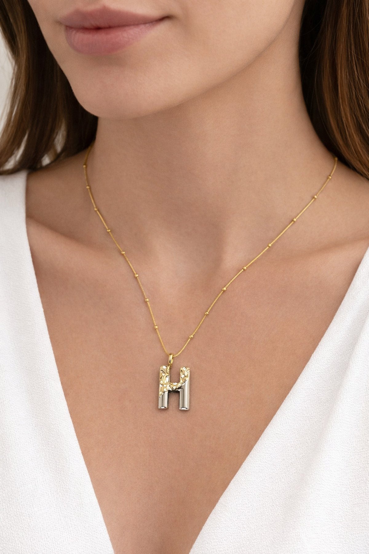 ÇİFT RENKLİ H HARFLİ ÇELİK KOLYE