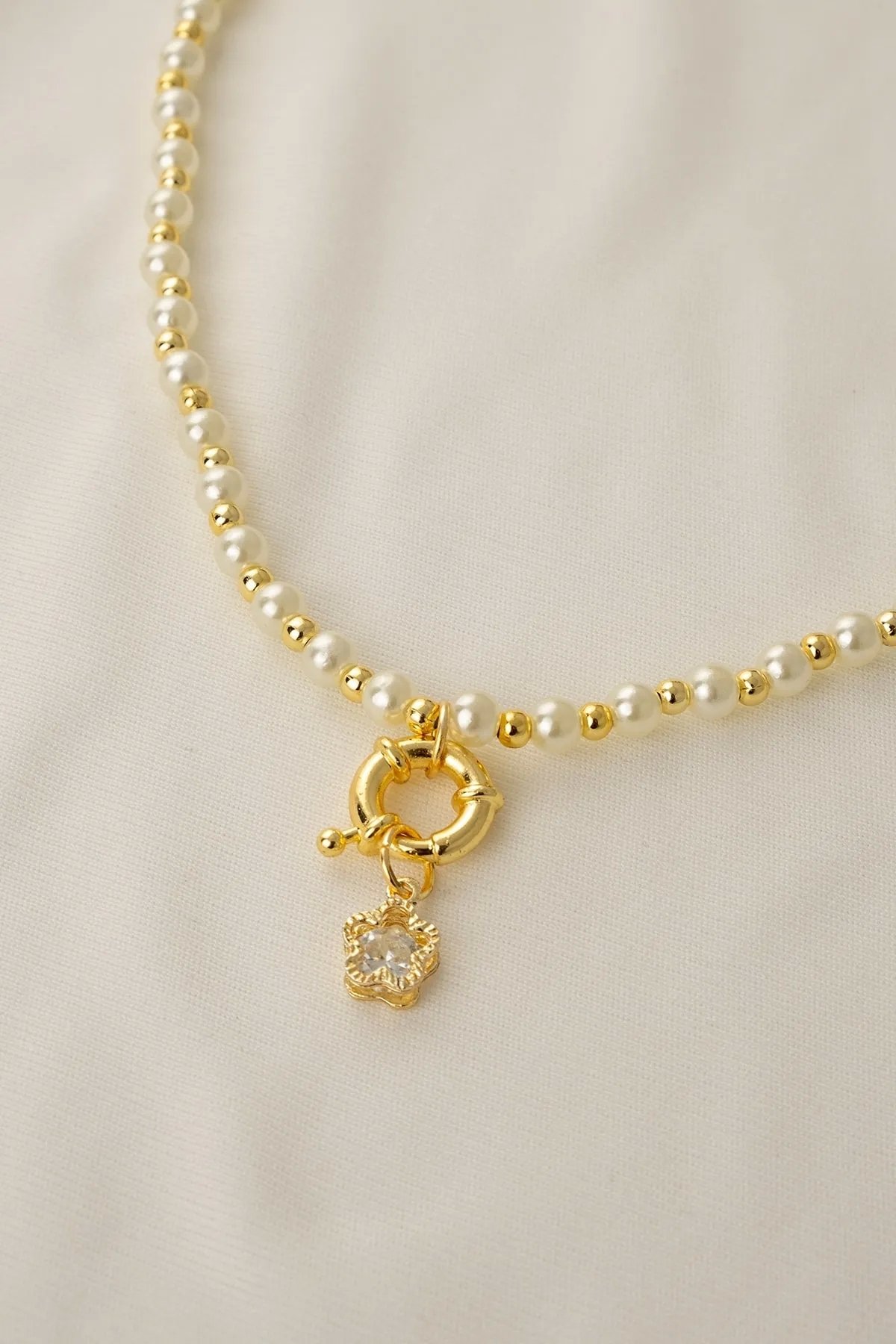 İnci Model Taş Aksesuar Detaylı Kadın Kolye