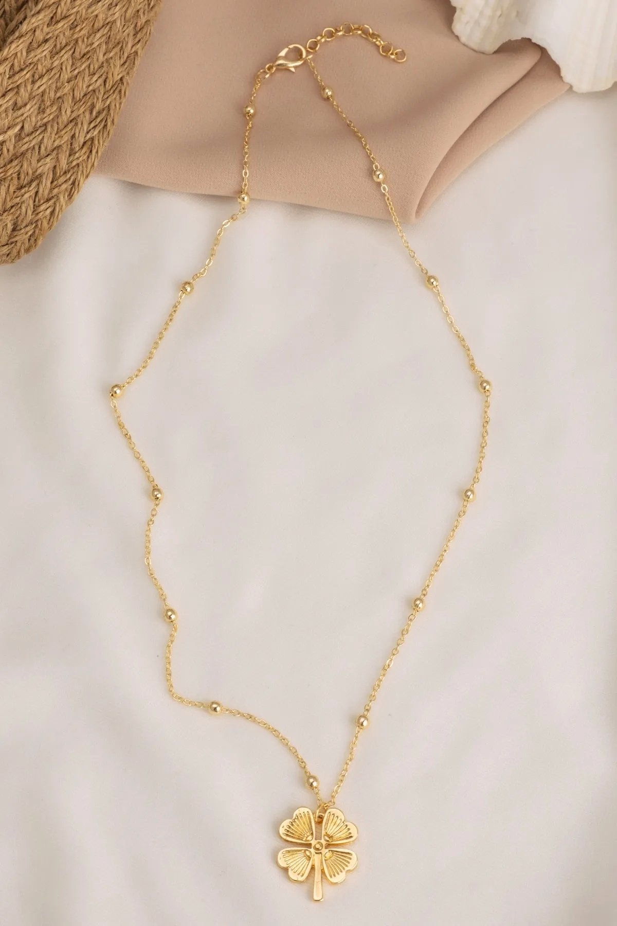 Özel Tasarım Yonca Model Kadın Kolye