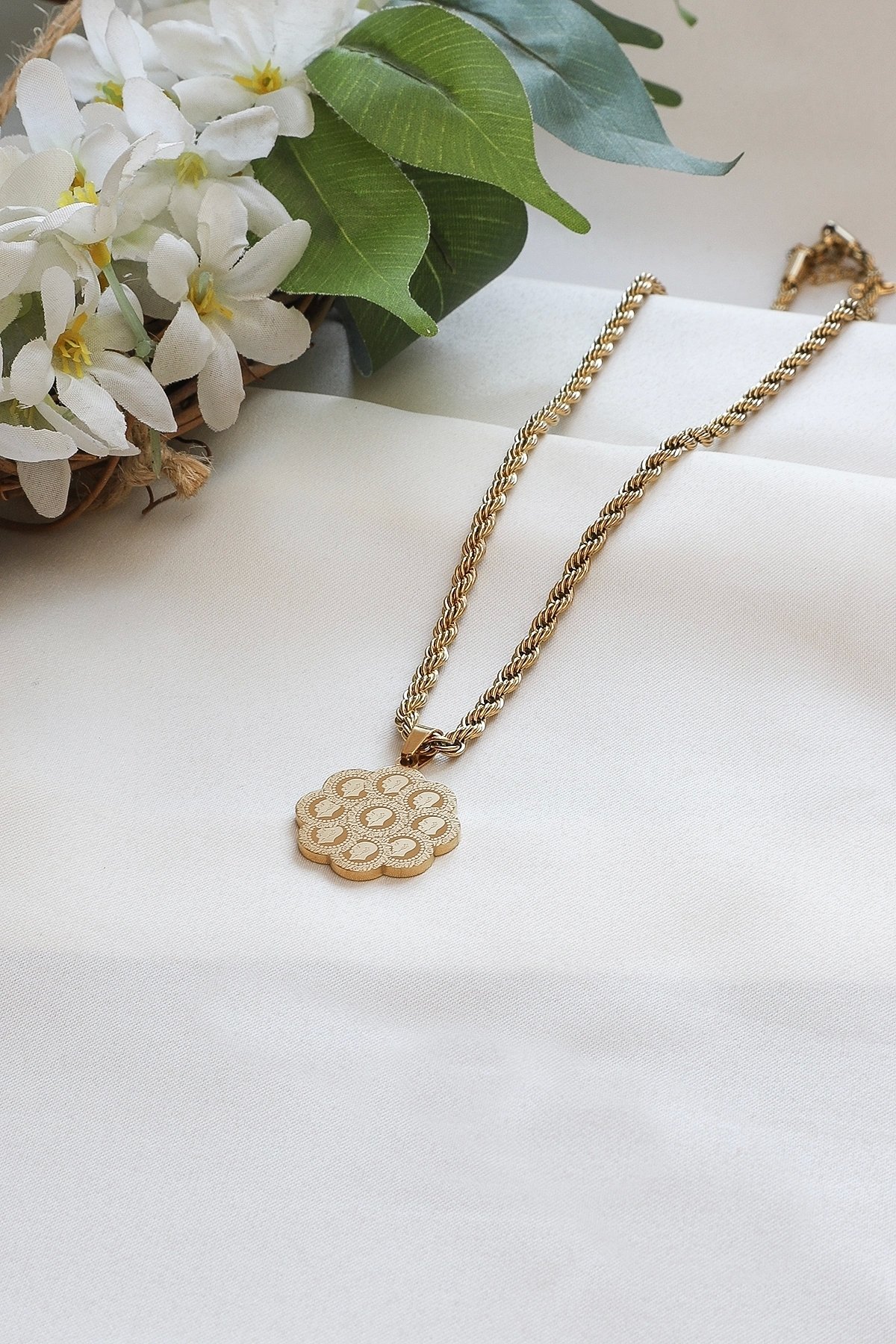 TUĞRALI KUYUMCU MODEL BURGU ÇELİK KOLYE