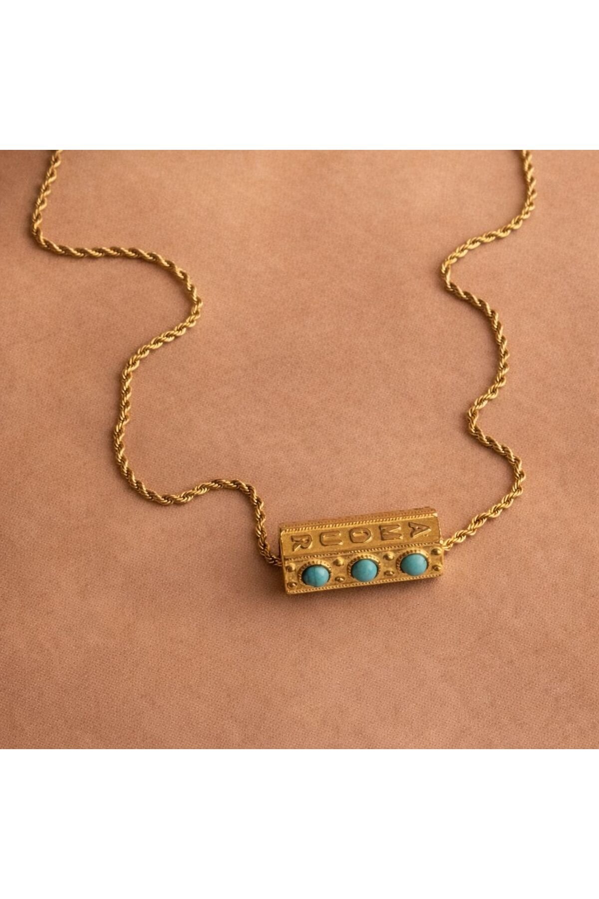 DOĞAL TAŞLI ÇELİK KOLYE