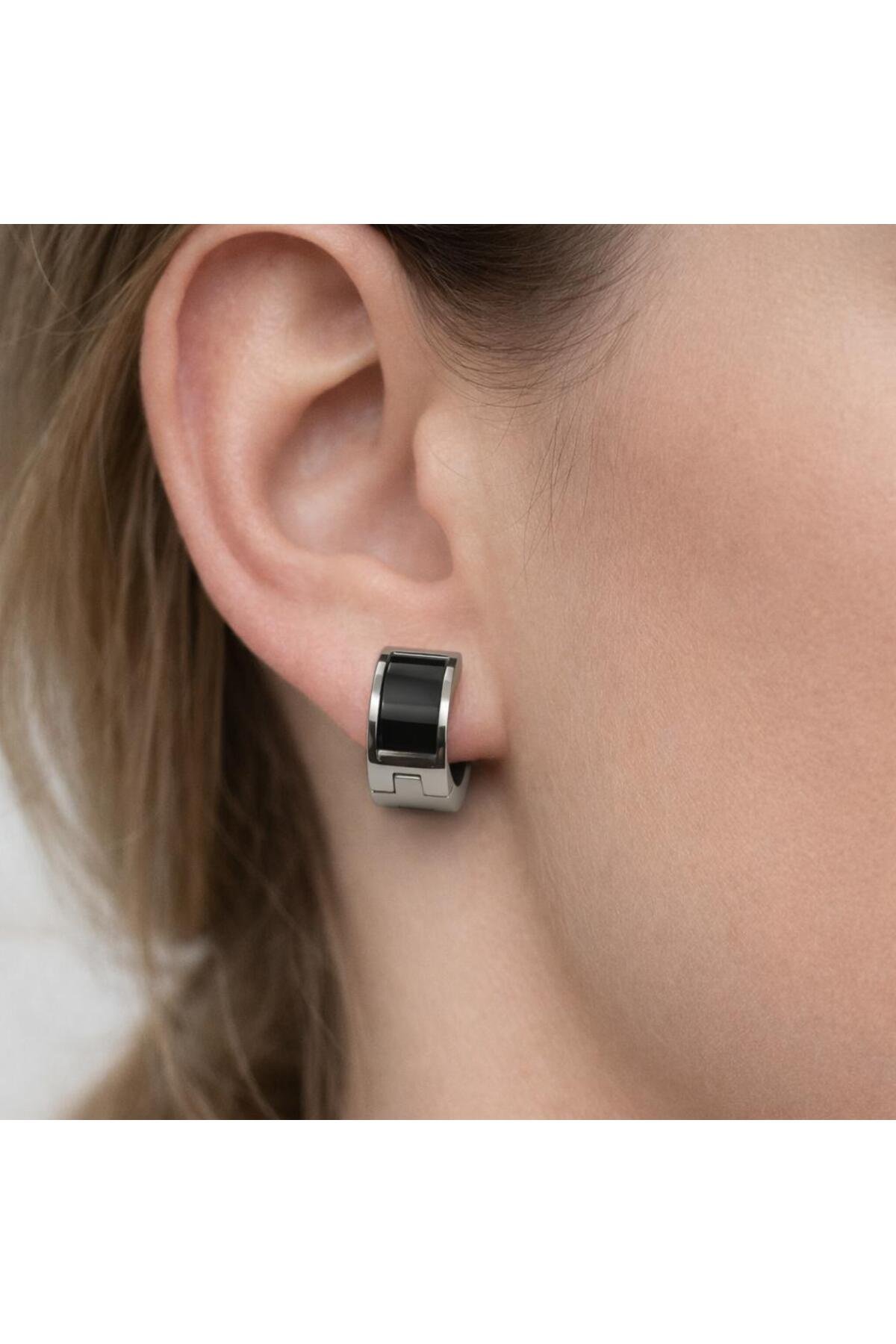Fosforlu Siyah Minimal Çelik Halka Küpe