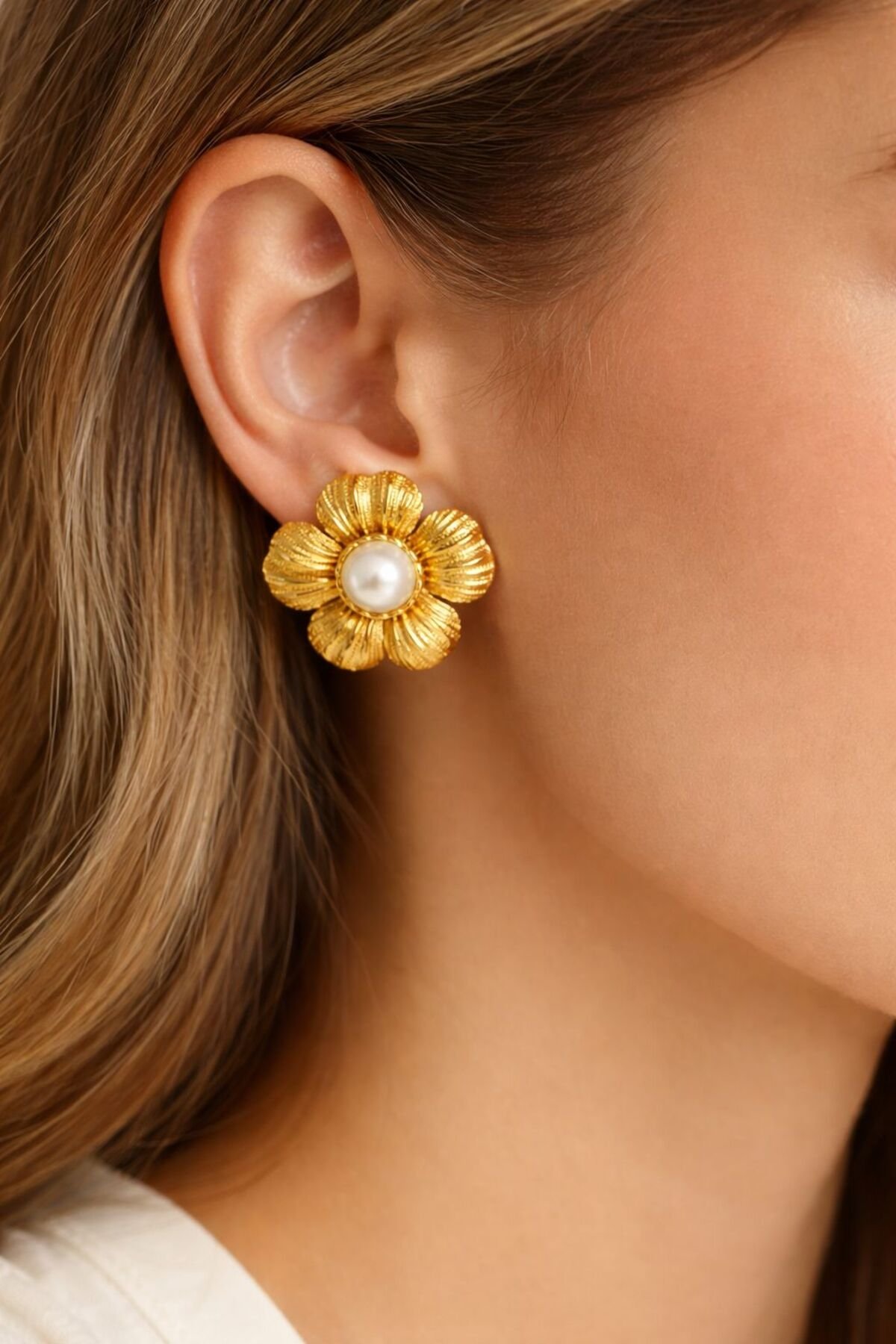 Çelik İncili Çiçek Küpe